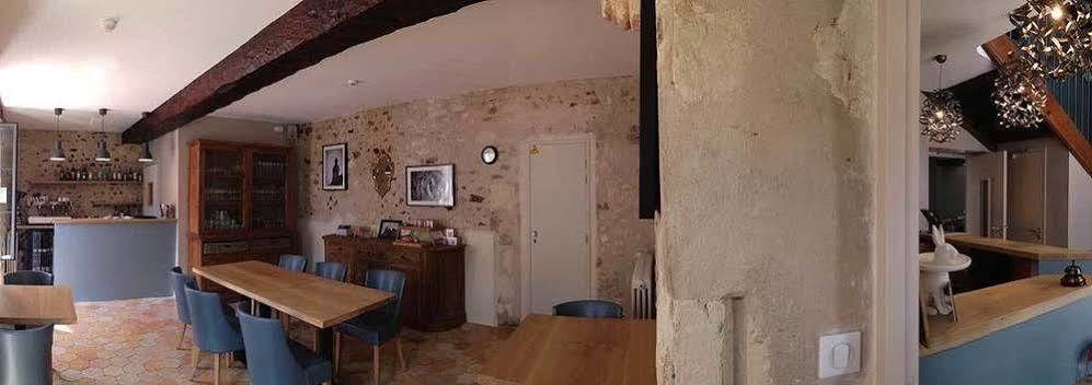 Logis - Auberge De L'Abbaye Thiron-Gardais Exteriör bild